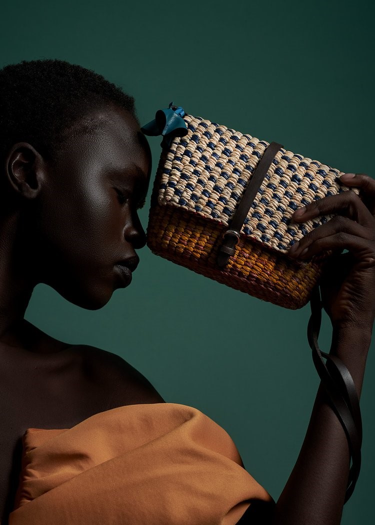 AAKS- EXQUISITE ETHICAL AND SUSTAINABLE RAFFIA HANDBAGS